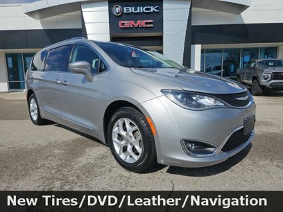 Used 2017 Chrysler Pacifica Touring-L Plus w/ Tire & Wheel Group