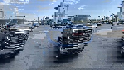 Used 2023 GMC Sierra 1500 SLT w/ SLT Premium Plus Package