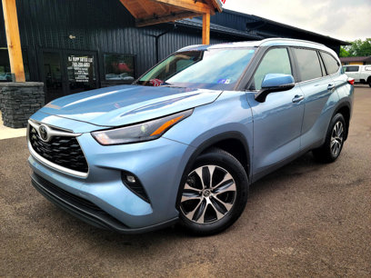 Used 2023 Toyota Highlander XLE