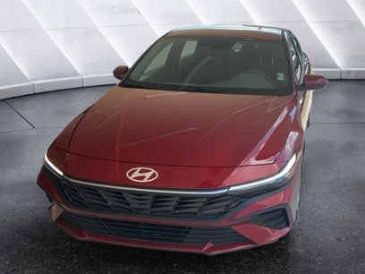 New 2025 Hyundai Elantra SE