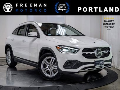 Used 2022 Mercedes-Benz GLA 250 4MATIC w/ Premium Package