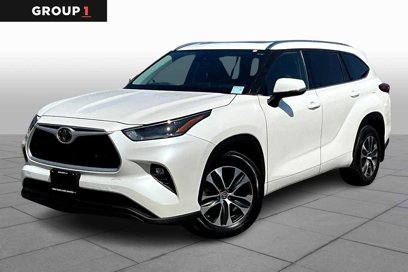 Used 2021 Toyota Highlander XLE
