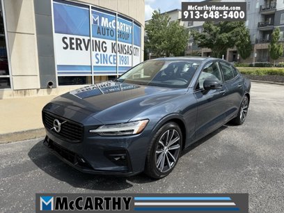 Used 2022 Volvo S60 B5 Momentum