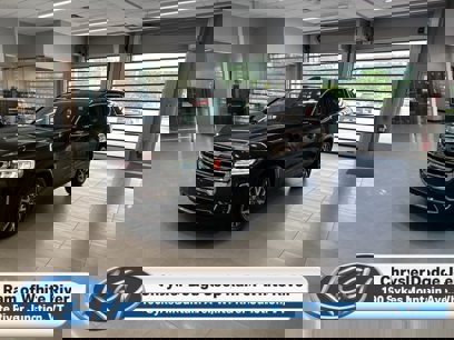 Used 2023 GMC Acadia SLT