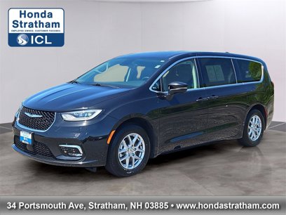 Used 2023 Chrysler Pacifica Touring-L