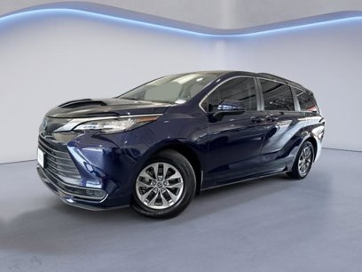 Used 2022 Toyota Sienna LE
