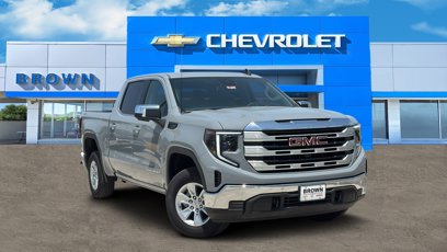 New 2025 GMC Sierra 1500 SLE w/ Preferred Package