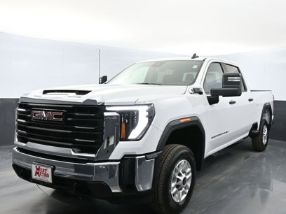 New 2025 GMC Sierra 2500 Pro w/ Convenience Package