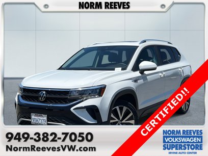 Certified 2022 Volkswagen Taos SE w/ Panoramic Sunroof Package