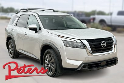 Used 2024 Nissan Pathfinder SV