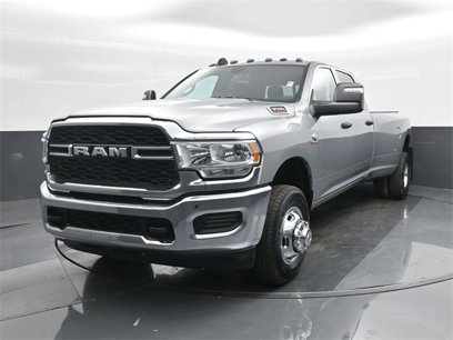 New 2024 RAM 3500 Tradesman w/ Chrome Appearance Group