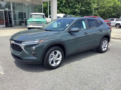New 2025 Chevrolet Trax LS w/ LS Convenience Package