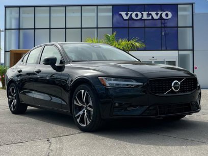 New 2025 Volvo S60 B5 Core w/ Protection Package Premier