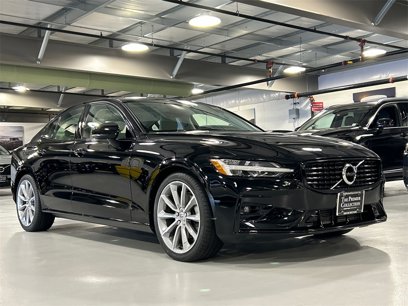 Used 2021 Volvo S60 T5 Momentum w/ Premium Package