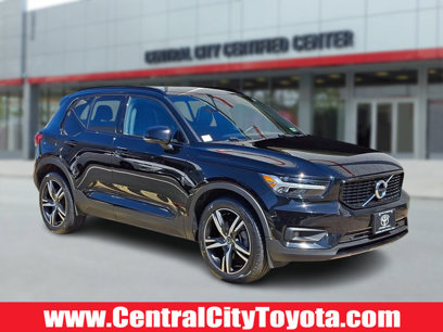 Used 2022 Volvo XC40 T5 R-Design