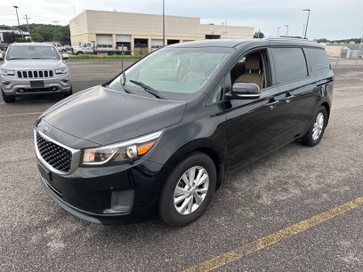 Used 2018 Kia Sedona LX w/ LX Essentials Premium Package