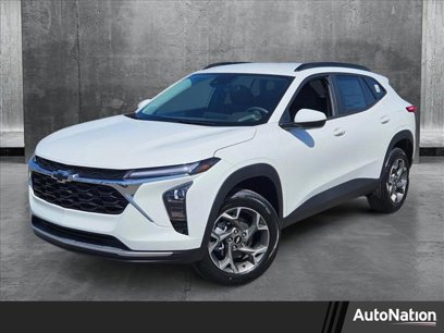 New 2025 Chevrolet Trax LT w/ LPO, Blackout Package