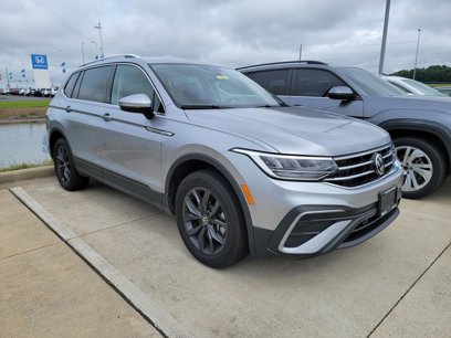 Used 2024 Volkswagen Tiguan SE
