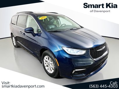 Used 2022 Chrysler Pacifica Touring-L