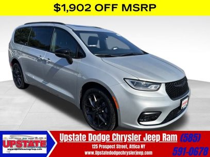New 2026 Chrysler Pacifica Limited