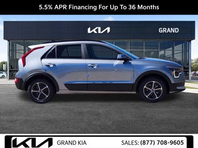 New 2025 Kia Niro EX
