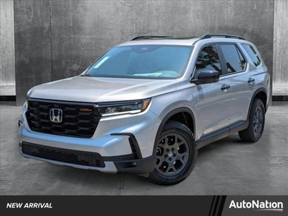 New 2025 Honda Pilot TrailSport