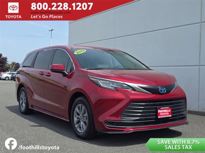Certified 2022 Toyota Sienna LE