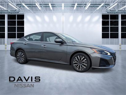 Used 2023 Nissan Altima 2.5 SV
