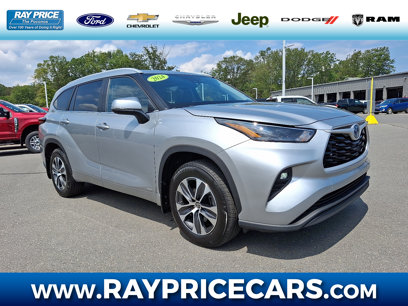 Used 2024 Toyota Highlander XLE