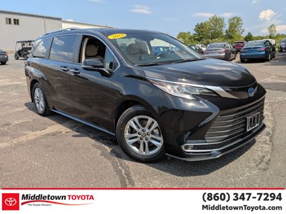 Certified 2022 Toyota Sienna Limited