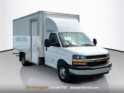 New 2024 Chevrolet Express 4500 w/ Power Convenience Package