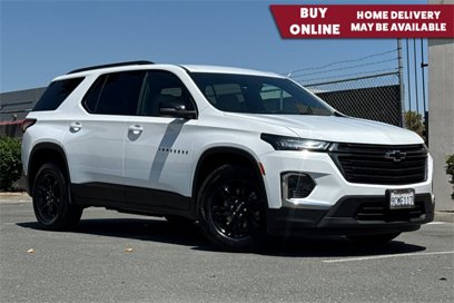 Used 2022 Chevrolet Traverse LS w/ Midnight/Sport Edition