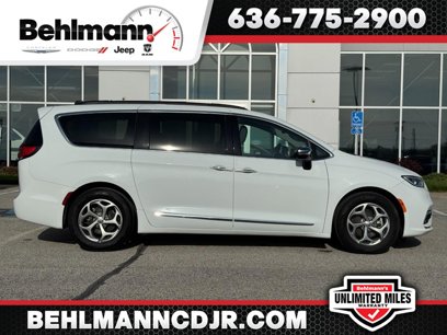 Used 2023 Chrysler Pacifica Limited