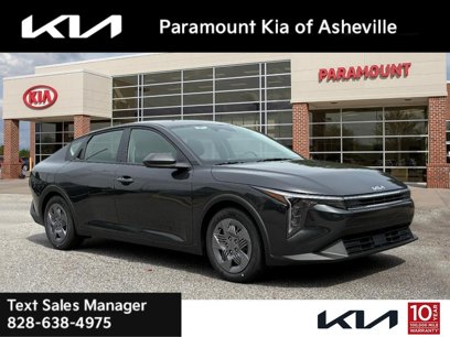 New 2025 Kia K4 LX