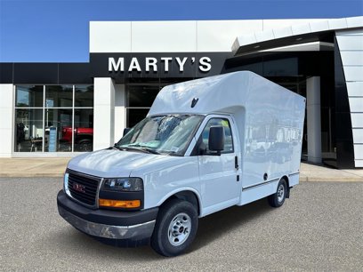 New 2025 GMC Savana 3500 w/ Power Convenience Package