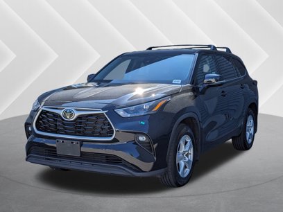 Used 2022 Toyota Highlander LE