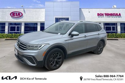 Used 2022 Volkswagen Tiguan SE w/ Panoramic Sunroof Package