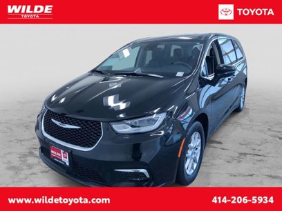 Used 2024 Chrysler Pacifica Touring-L
