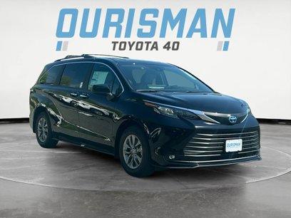 New 2025 Toyota Sienna XLE