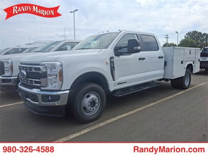 New 2025 Ford F350 XL w/ XL Chrome Package