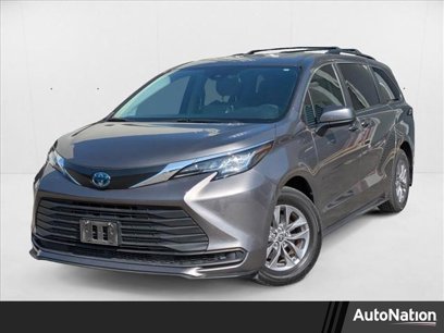Used 2022 Toyota Sienna LE