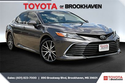 Used 2021 Toyota Camry XLE w/ Carpet Mat Package (TMS)