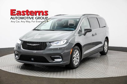 Used 2022 Chrysler Pacifica Touring-L