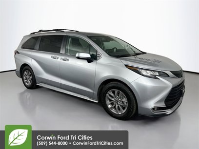 Used 2022 Toyota Sienna XLE w/ XLE Plus Package