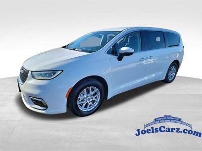 Used 2023 Chrysler Pacifica Touring-L
