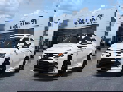 Used 2021 Toyota Camry LE w/ Carpet Mat Package (TMS)