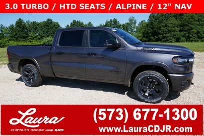 New 2025 RAM 1500 4x4 Crew Cab