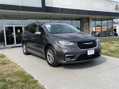 Used 2023 Chrysler Pacifica Limited