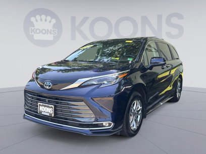 Used 2024 Toyota Sienna Platinum