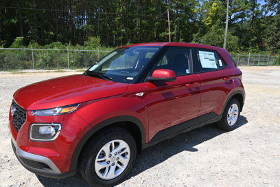 New 2025 Hyundai Venue SE